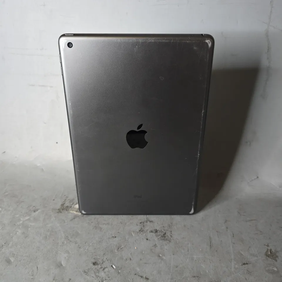 APPLE IPAD 8TH GEN TABLET - A2270
