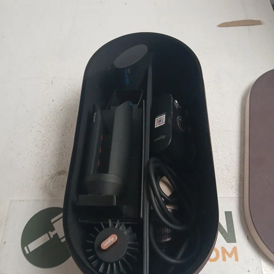 DYSON SUPERSONIC NURAL