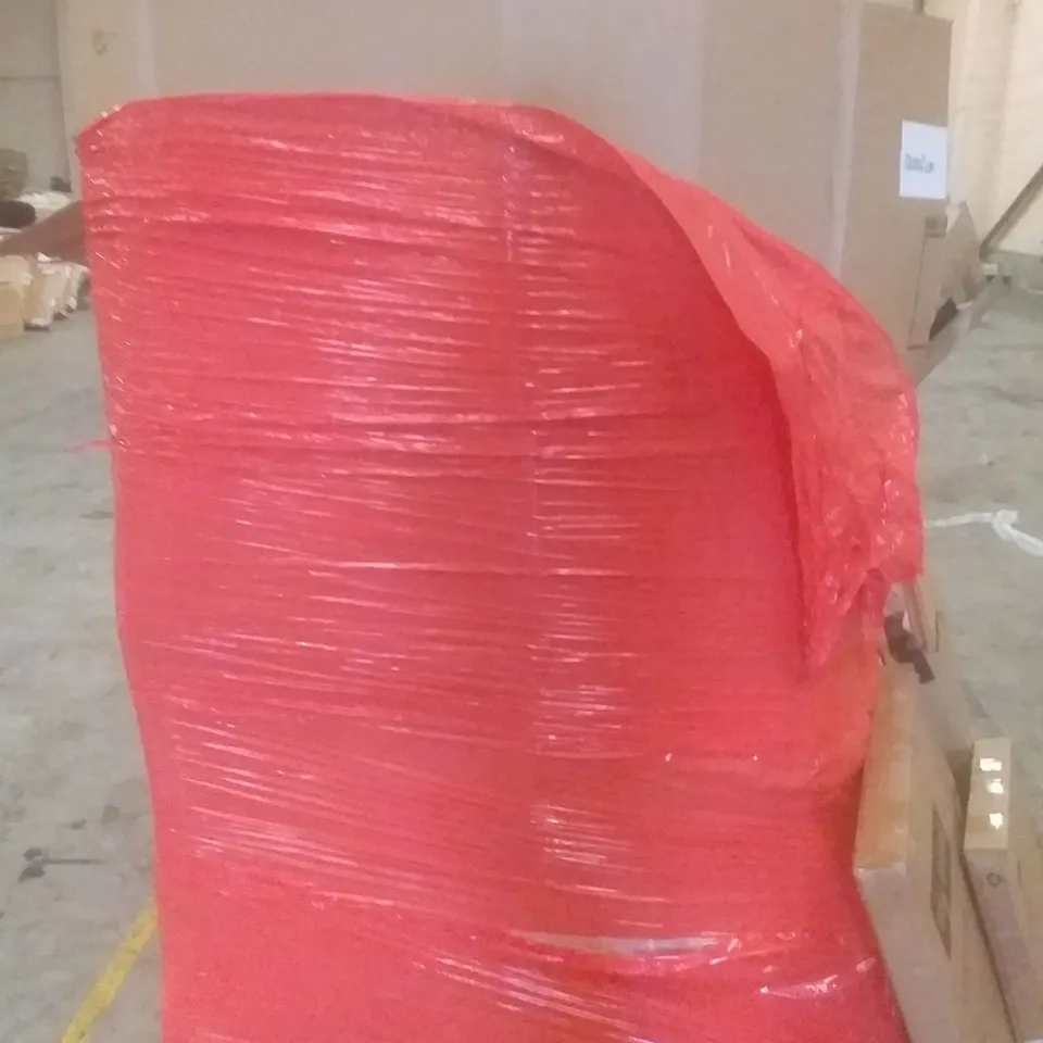 PALLET OF ASSORTED ITEMS INCLUDING WALL MIRROR, TOILET SEAT, PLANT STAND, GRILL GRATE