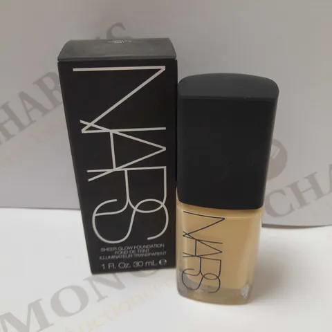 NARS SHEER GLOW FOUNDATION 30ML - LIGHT 4 DEAUVILLE
