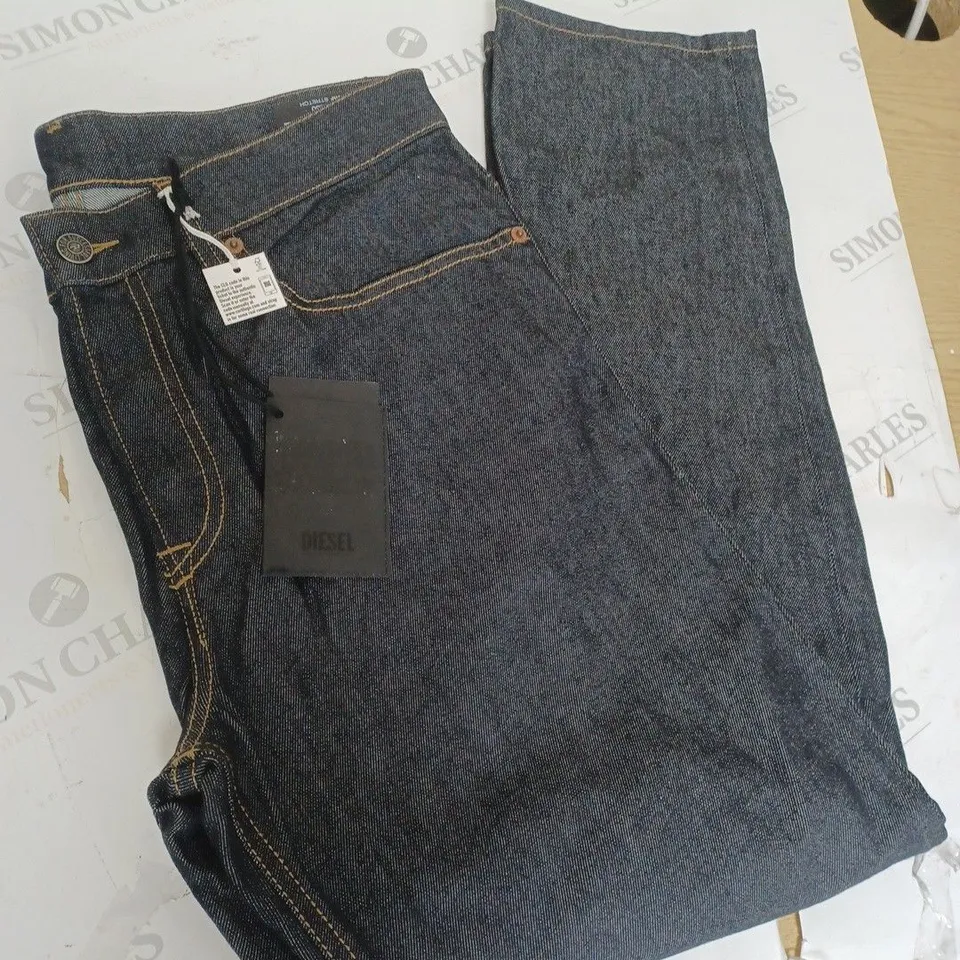 DIESEL DARK BLUE DENIM JEANS SIZE 32X30