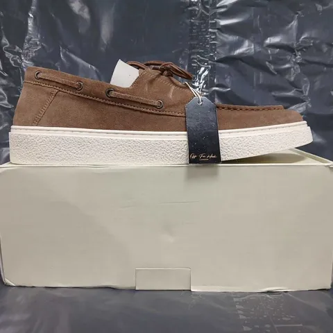 BOXED PAIR OF OFF THE HOOK SHOES IN BROWN SIZE UK 11