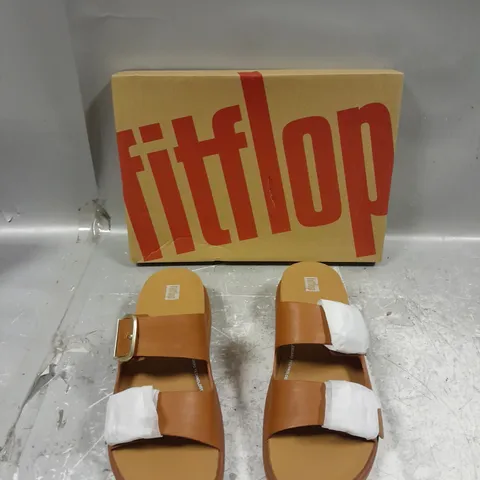 BOXED PAIR OF FITFLOP GEN FF BUCKLE TWO BAR LEATHER SLIDES LIGHT TAN UK 8