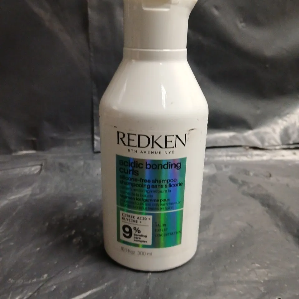 REDKEN ACIDIC BONDING CURLS SHAMPOO – SILICONE-FREE, 300 ML