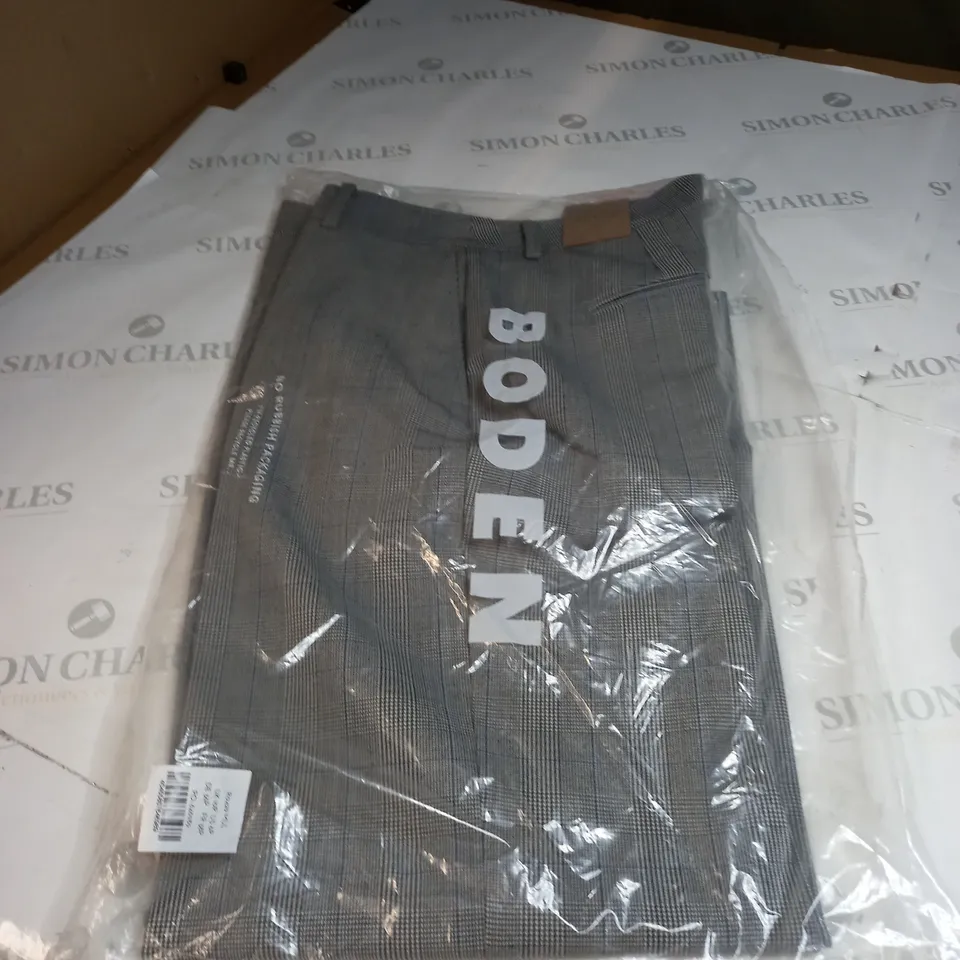 BODEN CHEQUERED TROUSERS SIZE 10 