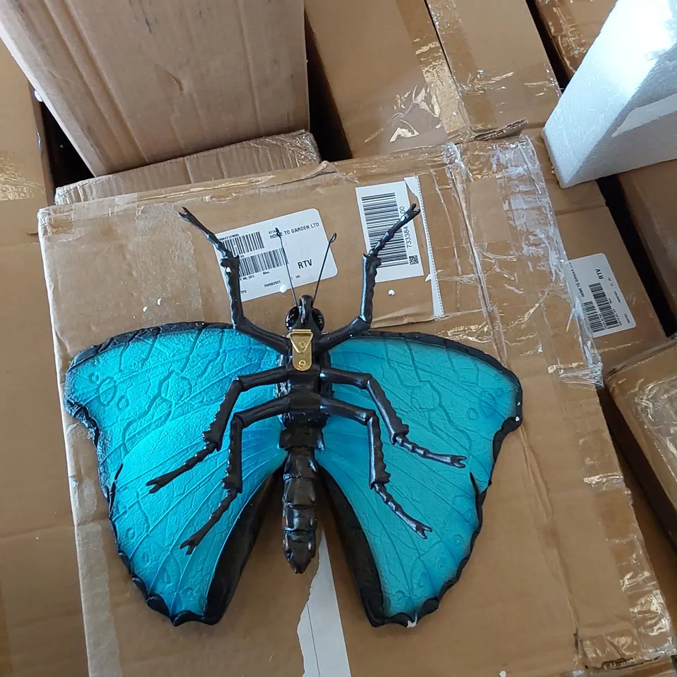 BOXED BUTTERFLY WALL DECORATION