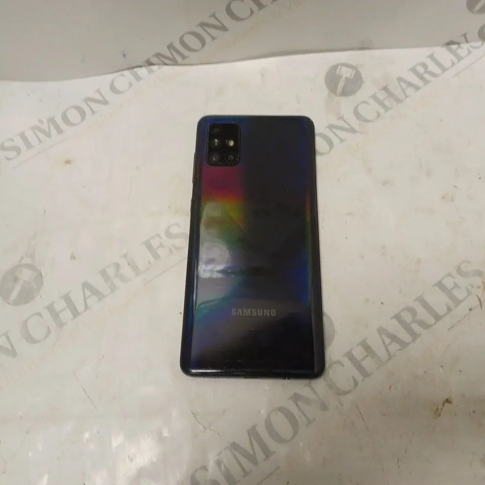 BOXED SAMSUNG A71 WITH ACCESSORIES 