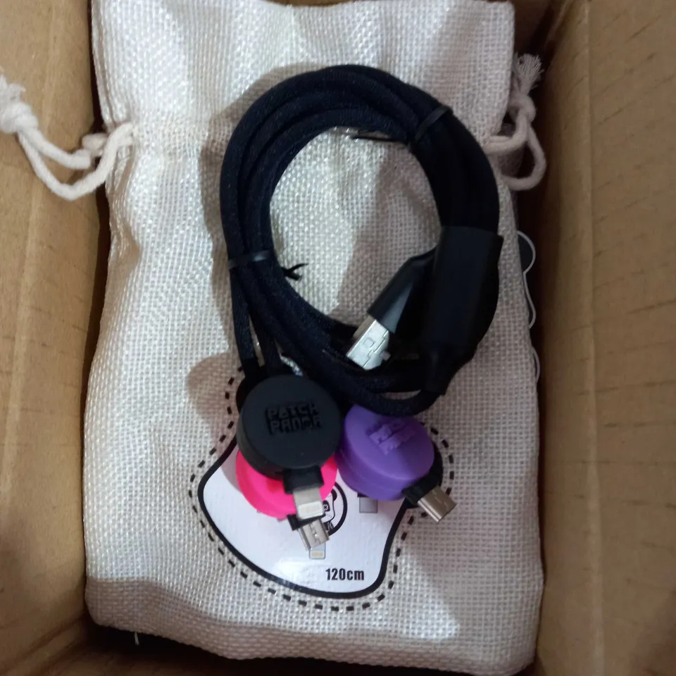 BOX OF APPROXIMAL 15 PATCH PANDA USB TO LIGHTING , MINI USB, USC-C CABLE 