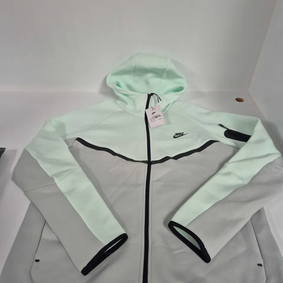 NIKE TECH FLEECE HOODIE SIZE L