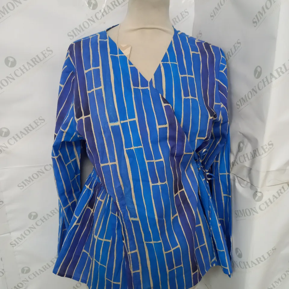 GUDRUNS JODEN HIMALAYA BLOUSE IN BLUE STRIPE SIZE M