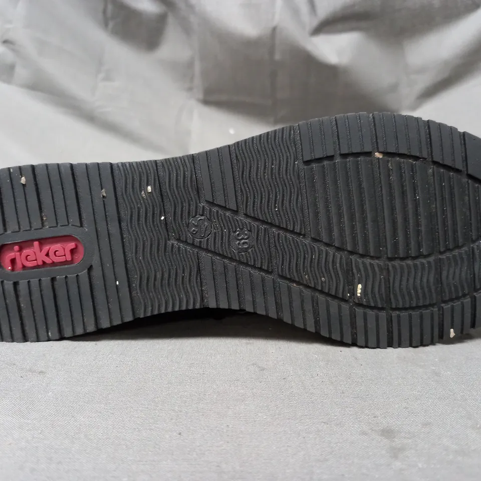 BOXED PAIR OF RIEKER HI TOP SHOES IN BLACK SIZE 6