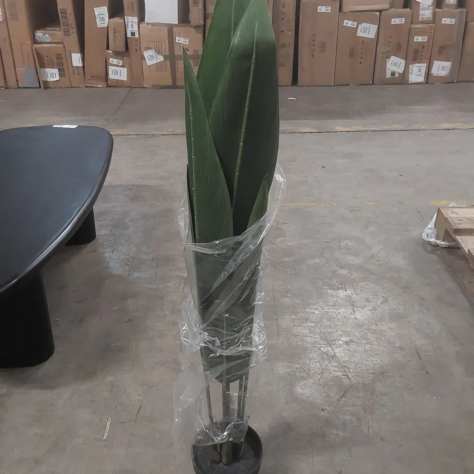 ARTIFICIAL POTTED PLANT