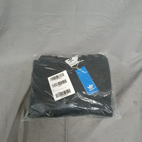 ADIDAS ESSENTIAL CREW SWEATSHIRT IN BLACK SIZE L