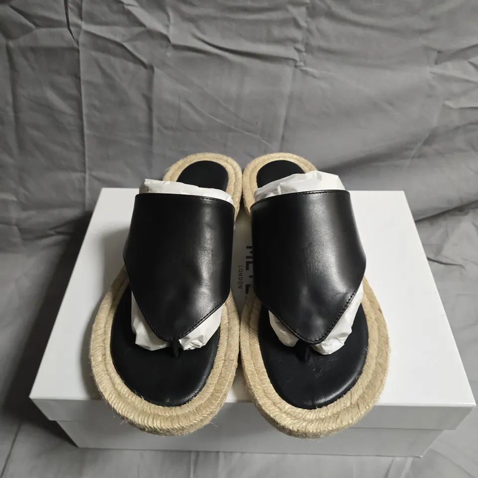 BOXED PAIR OF ME+EM FLIP FLOPS - UK SIZE 38