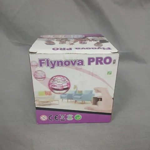 TEN FLYNOVA PRO FLYING SPINNER – BOXED TOY