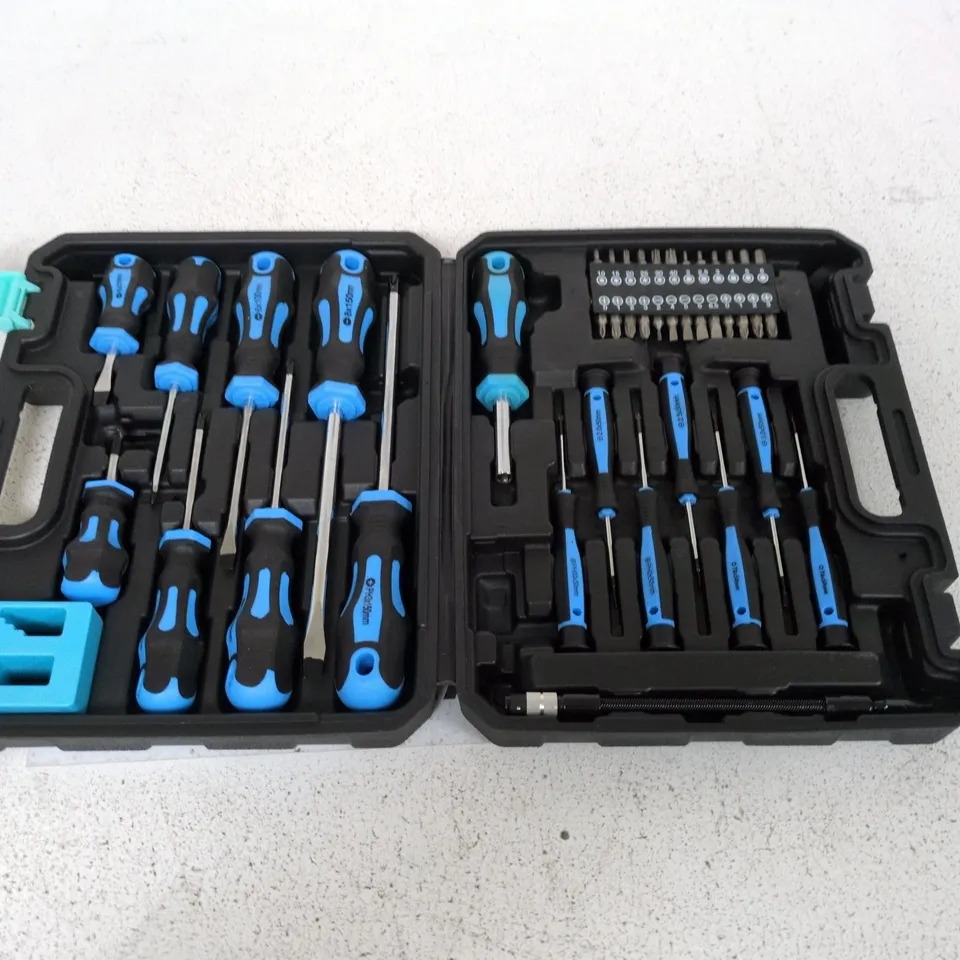 SCREWDRIVER SET WITH APPROXIMATELY 40-PIECES IN CARRY CASE