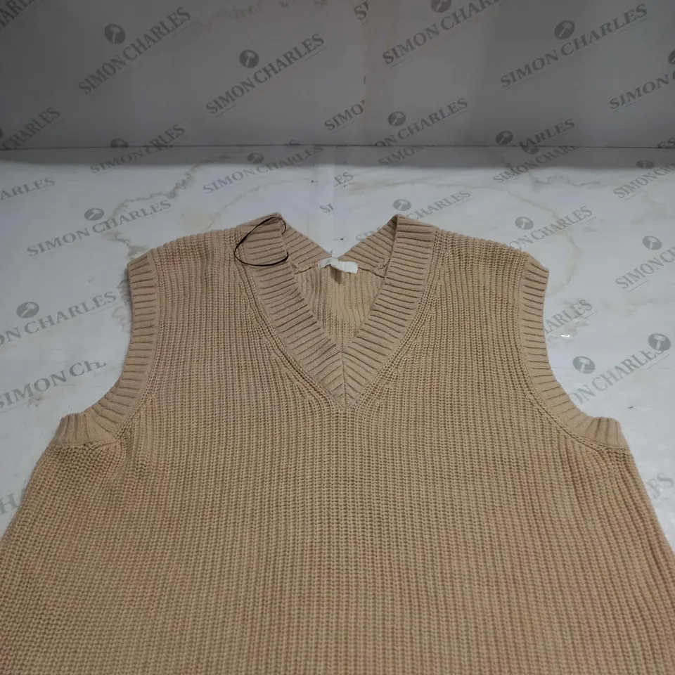 H&M UNISEX KNITTED VEX FLEECE -SIZE M 