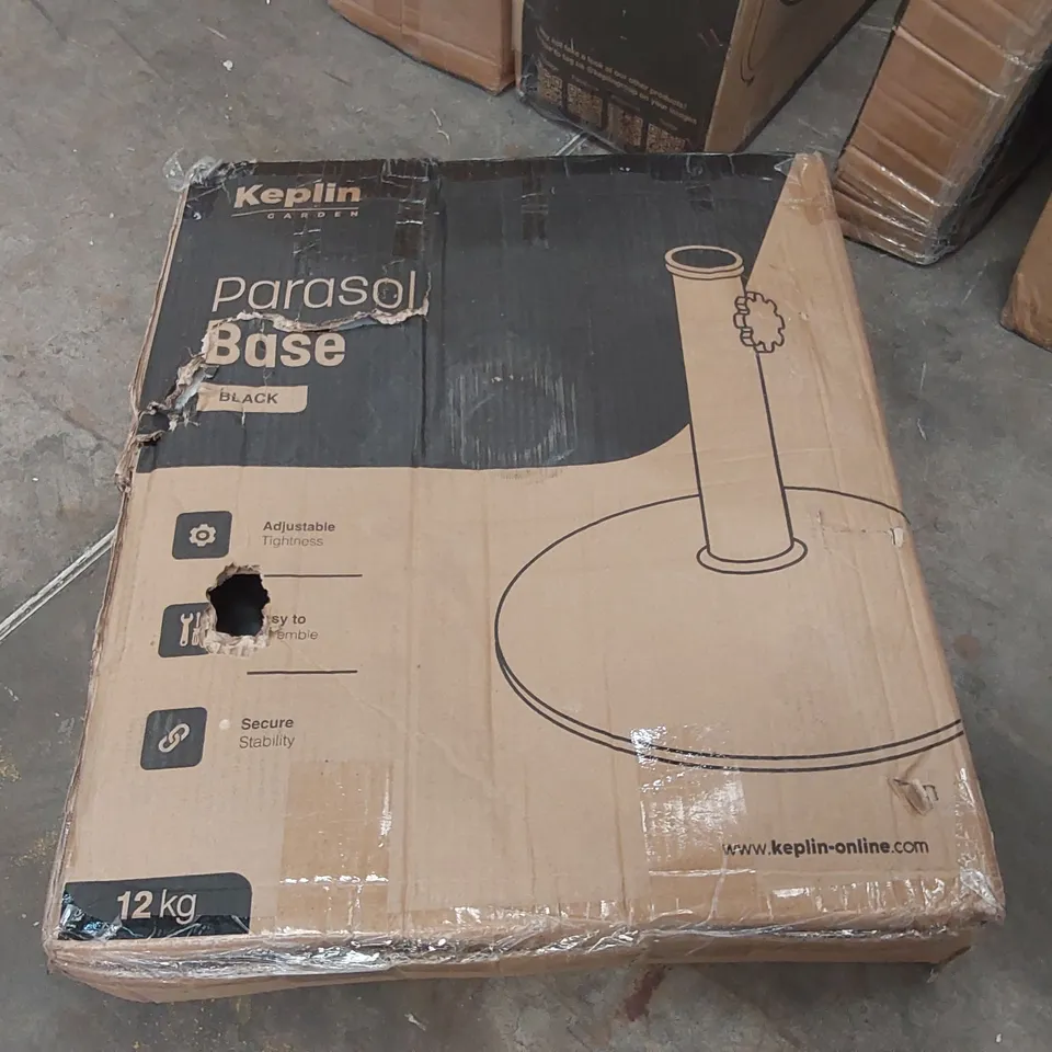 BOXED KEPLIN GARDEN PARASOL - BLACK