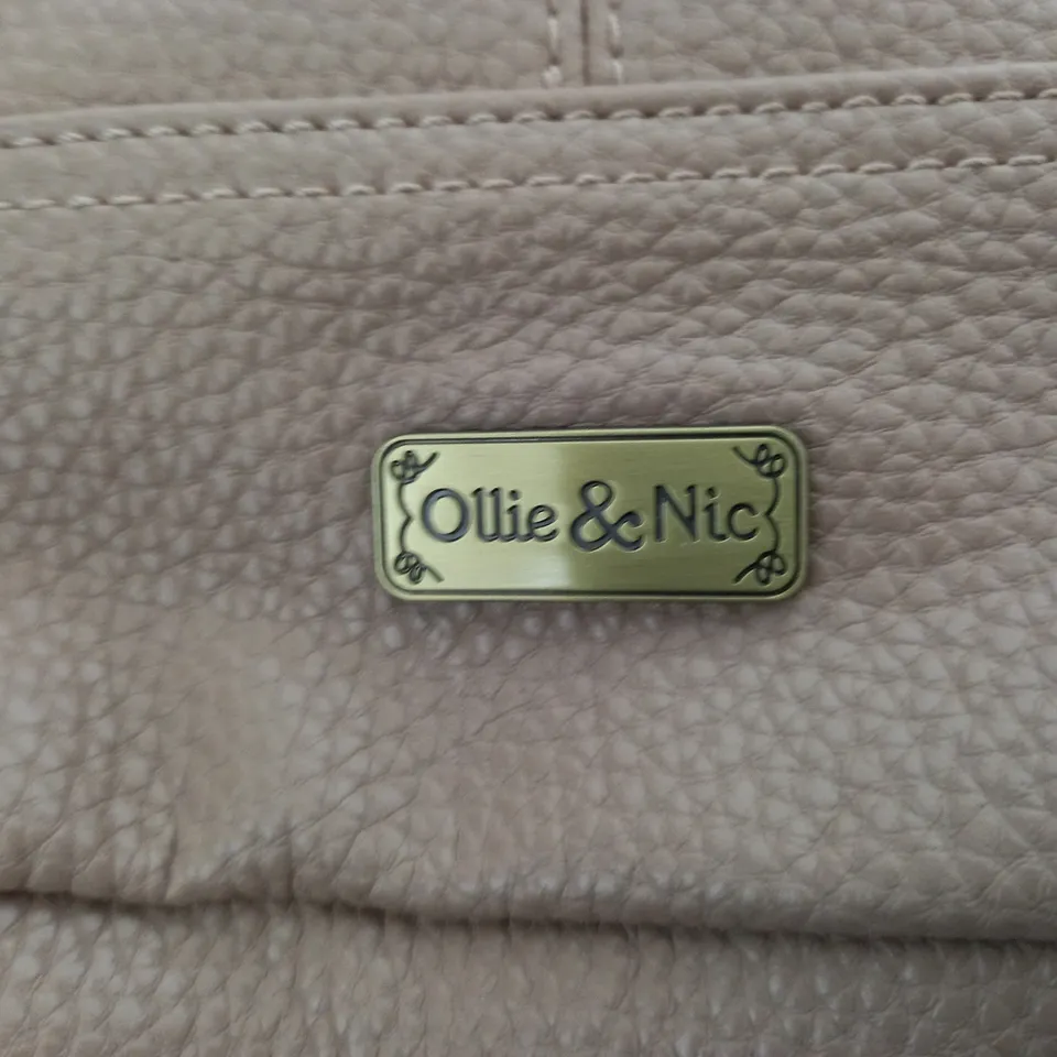 OLLIE & NIC HANDBAG IN BEIGE