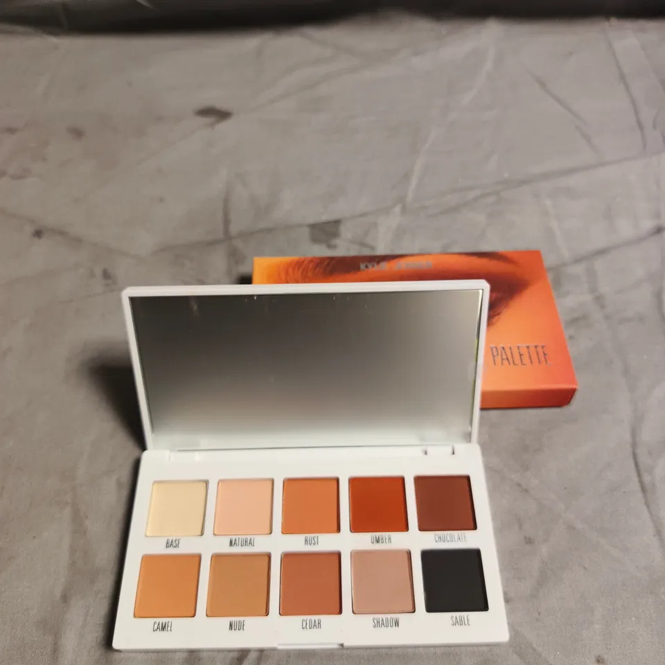 KYLIE COSMETICS EYESHADOW PALETTE – 10 NEUTRAL SHADES (BASE, NATURAL, RUST, UMBER, CHOCOLATE, CAMEL, NUDE, CEDAR, SHADOW, SABLE) – WHITE CASE