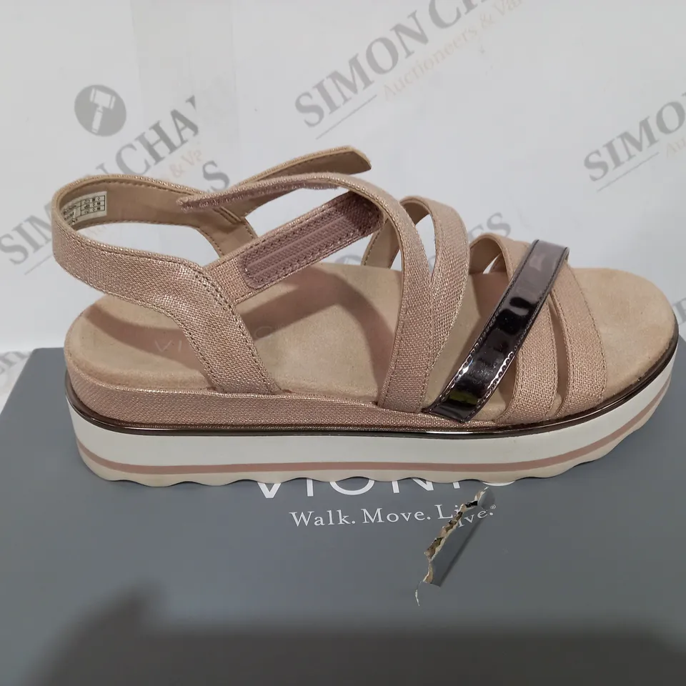 VIONIC KELLYN SANDAL IN PINK - SIZE 4.5