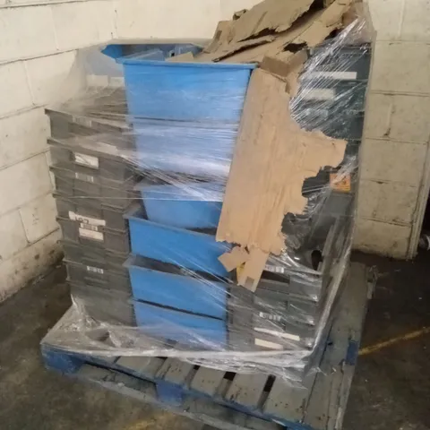 PALLET OF ASSORTED PLASTIC STORAGE BINS/CONTAINERS AND TOTES