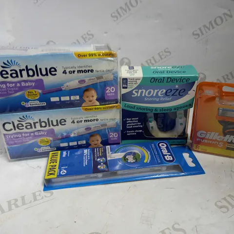 LOT OF APPROXIMATELY 20 ASSORTED HEALTH & BEAUTY ITEMS, TO INCLUDE SNORE DEVICE, RAZORS, OVULATION TESTS, ETC