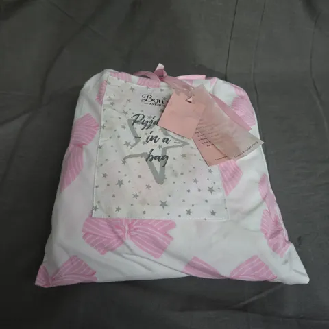 BOUX AVENUE BOWS FLEECE PYJAMAS IN A BAG SET IN IVORYMIX SIZE 8