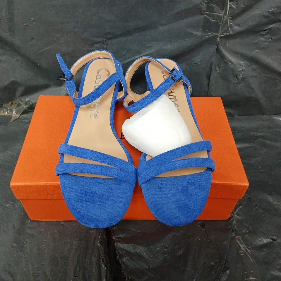 BOXED PAIR OF GRACE EVERY STEP OPEN TOE SHOES IN BLUE - UK SIZE 39.5