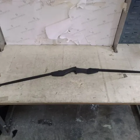 BLACK RECURVE BOW (NO STRING)
