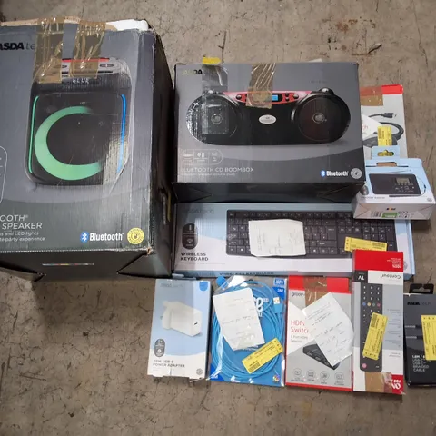 PALLET CONTAINING ASSORTED ELECTRICAL RETURNS INCLUDING BLUETOOTH PARTY SPEAKER, WIRELESS KEYBOARD, HDMI SWITCH, UNIVERSAL REMOTE & POCKET RADIO