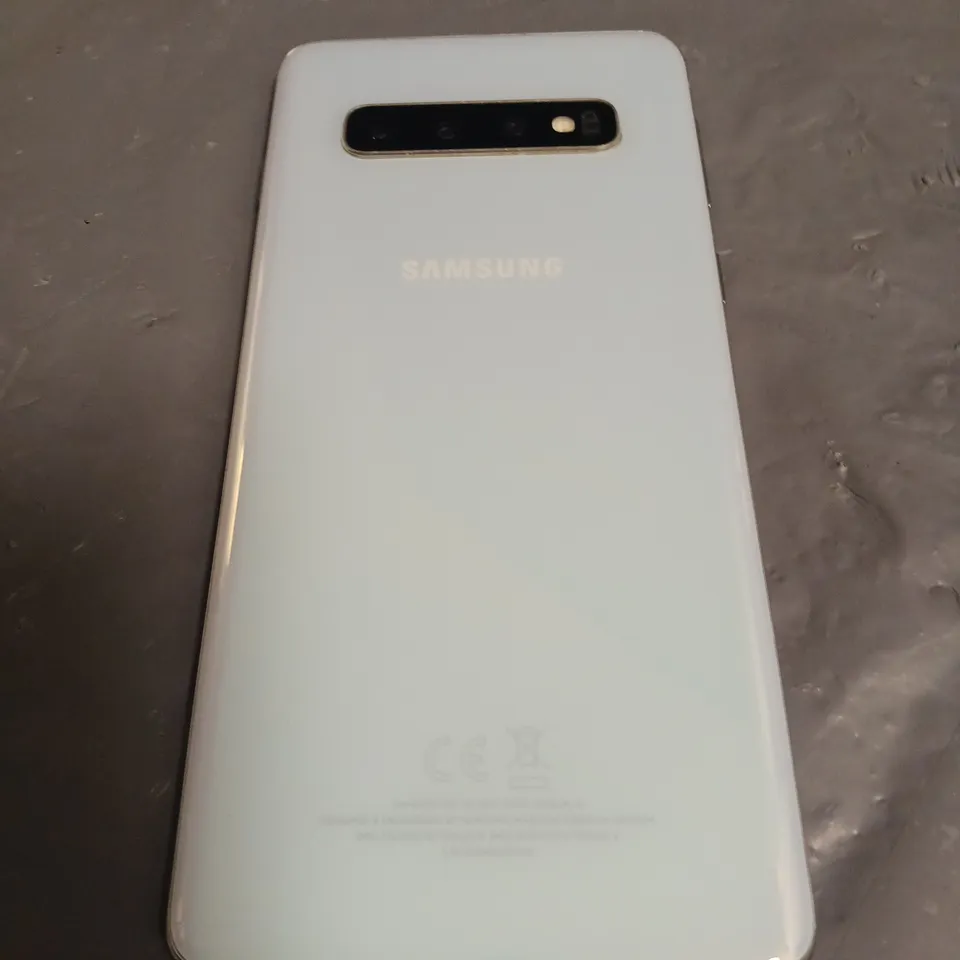 UNBOXED SAMSUNG GALAXY S10 MOBILE PHONE