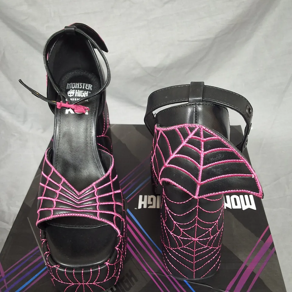 BOXED KOI HAUNT COUTURE PADDED CHUNKY HEELS IN BLACK - UK 5