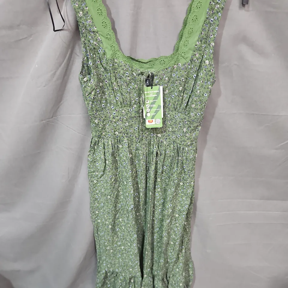 NOBODY'S CHILD HEATHER MIDI DRESS IN DITSY GREEN SIZE 6