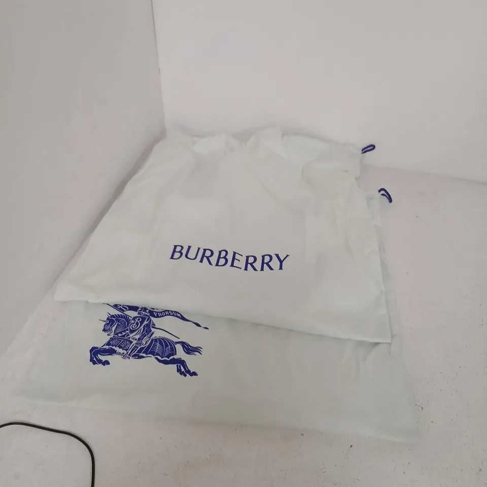 BURBERRY LEATHER CHELSEA BOOTS – CUSTARD BEIGE, UK 7 (EU 40)