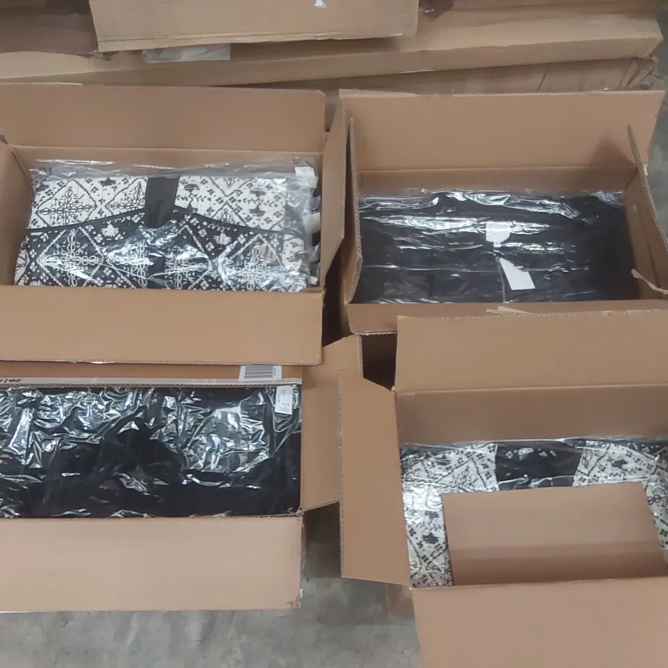 PALLET CONTAINING APPROXIMATELY 170x BRAND NEW ASSORTED DESIGNER CLOTHING ITEMS INCLUDING: ASSORTED SIMPLY BE JACKETS ECT