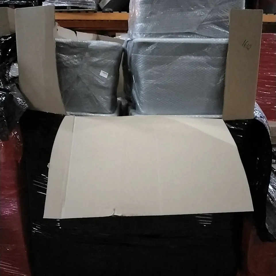 PALLET TO CONTAIN WRAPPED PLASTIC STORAGE BOXES 