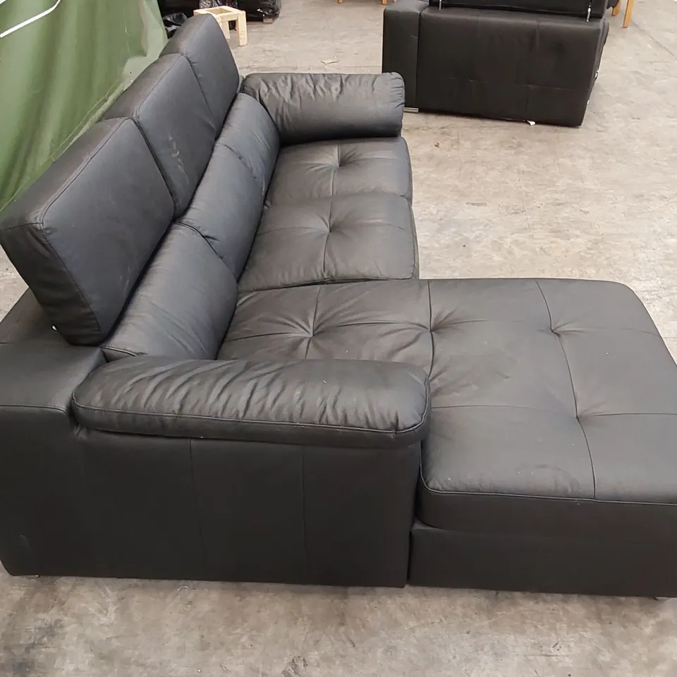 QUALITY DESIGNER BRADY LEATHER CHAISE SOFA - BLACK