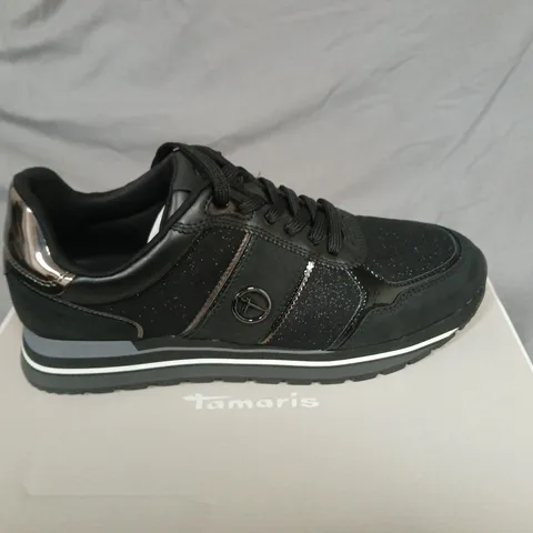 BOXED TAMARIS BLACK COMBO WOMEN'S TRAINERS – UK 8 (EU 41)