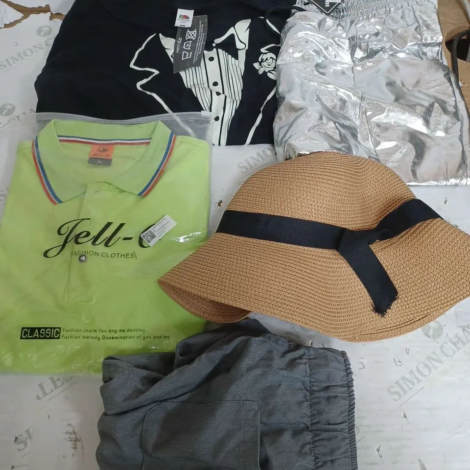 BOX OF APPROXIMATELY 22 ASSORTED CLOTHING ITEMS TO INCLUDE - HAT , POLO SHIRTS , T-SHIRT ETC