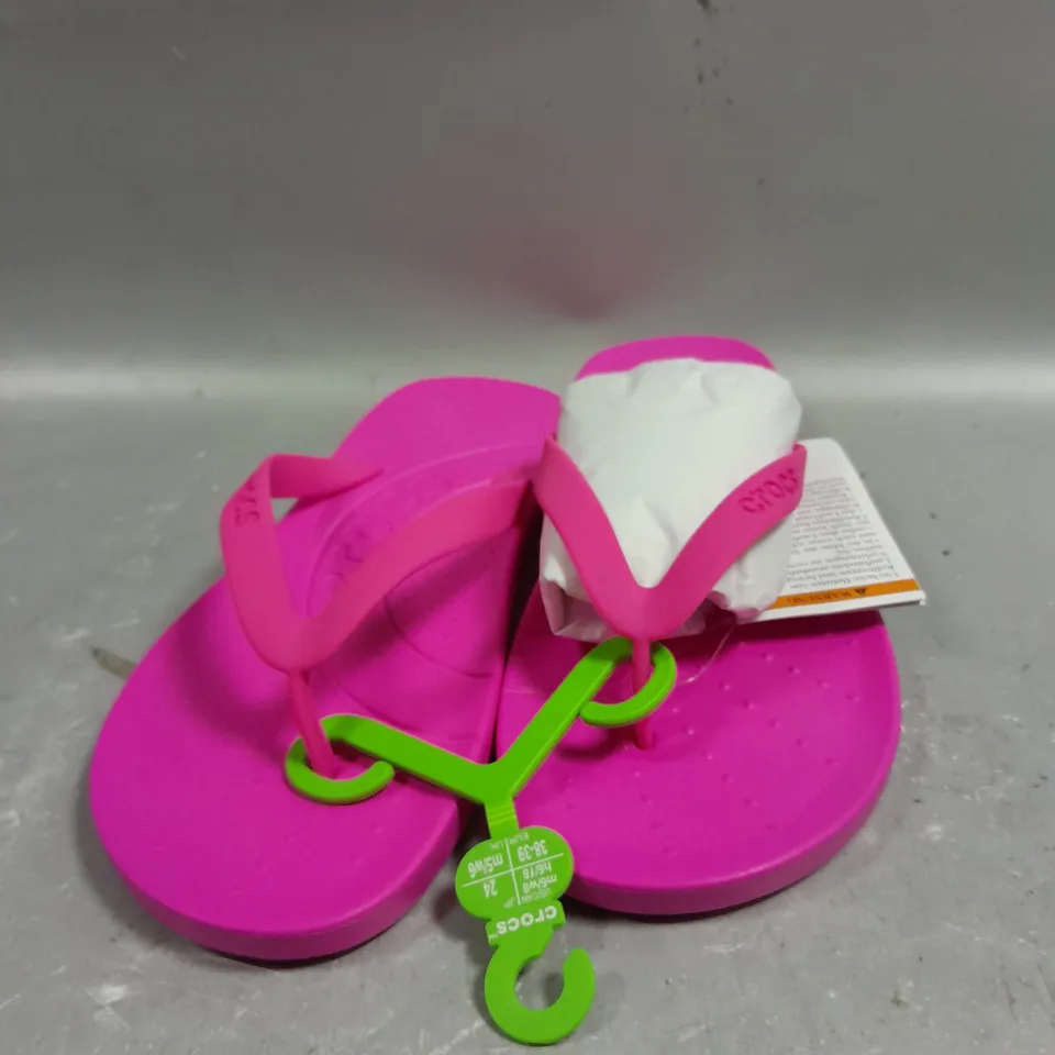 PAIR OF CROCS FLIP FLOPS IN PINK CRUSH - 6-8