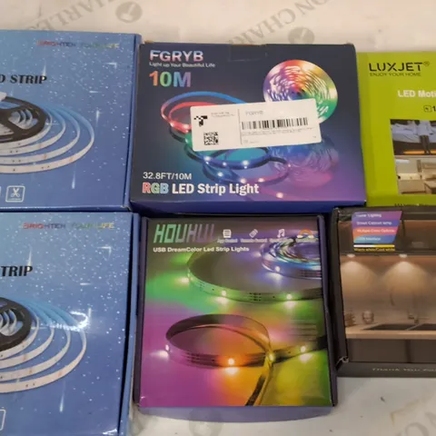 LOT OF APPROXIMATELY 20 ASSORTED BOXED LIGHTING ITEMS