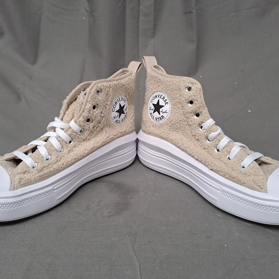 BOXED PAIR OF CONVERSE ALL STAR PLATFORM SHOES IN BEACH STONE/WHITE UK SIZE 5