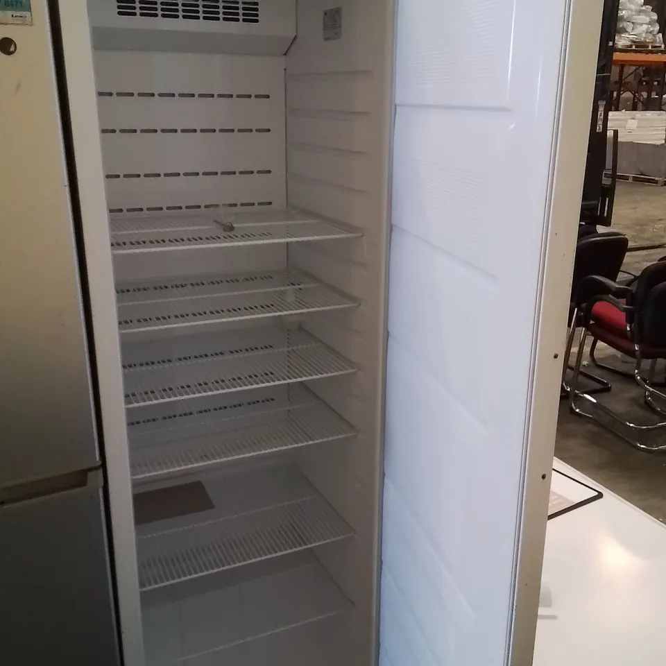 LEC CONTROL PSRC353UK PHARMACY REFRIGERATOR 353L SOLID DOOR