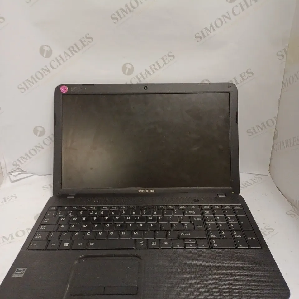 TOSHIBA SATELLLITE PRO C850-1K3 LAPTOP