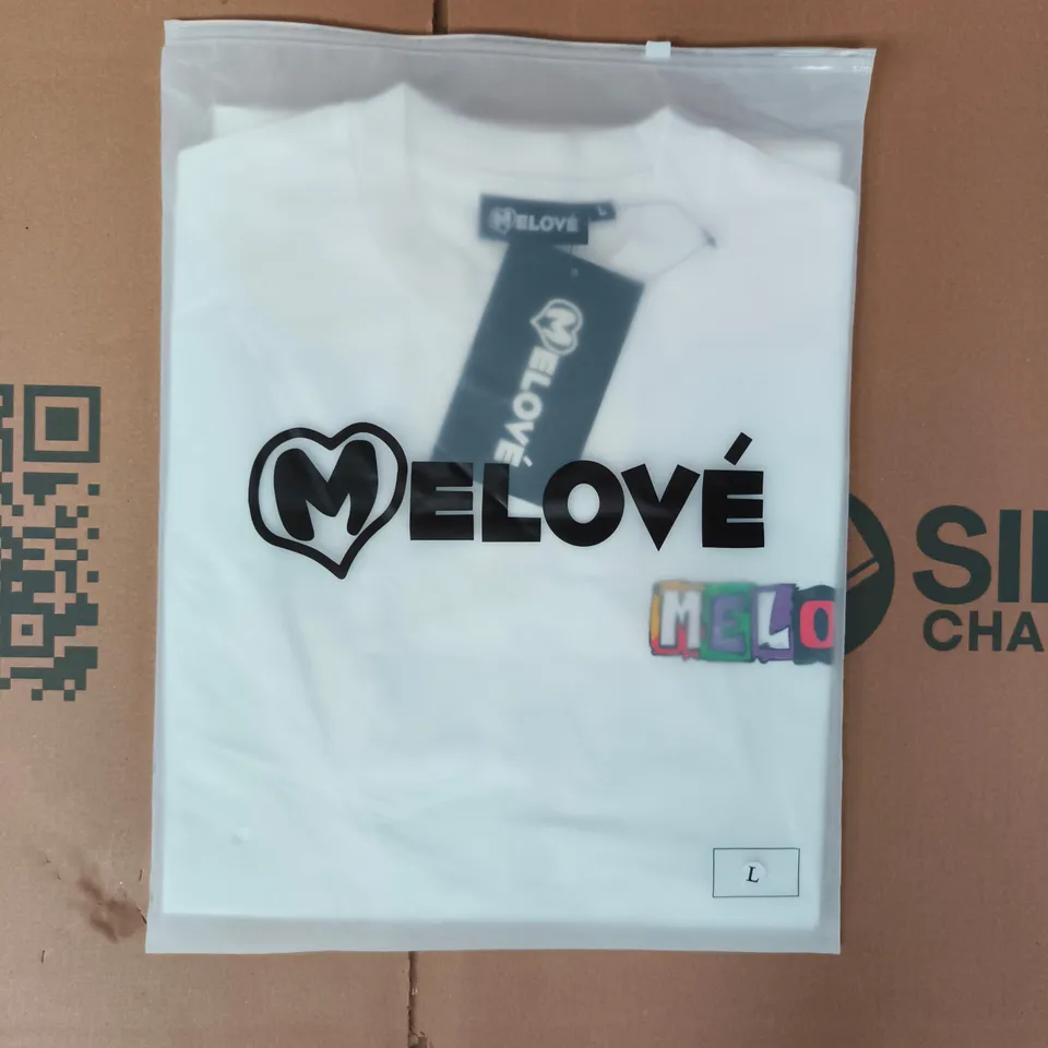 BAGGED MELOVÉ WHITE CHENILLE T-SHIRT 2.0 SIZE LARGE