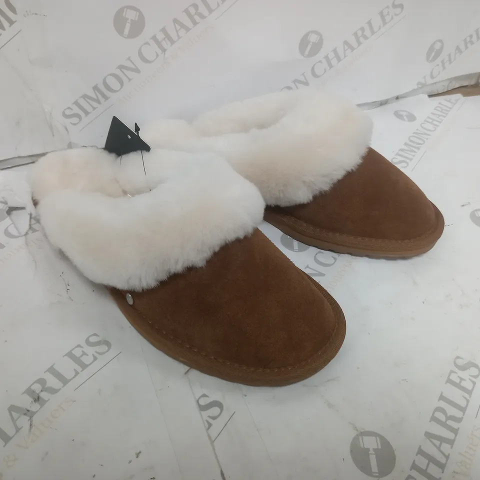 BOXED EMU AUSTRALIA BROWN SLIPPER SIZE 5