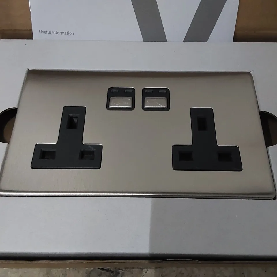 LIGHTWAVE DOUBLE SOCKET STAINLESS STEEL - MODEL: JSJSLW270ASS