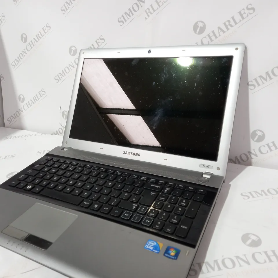 SAMSUNG NP-RV511 NOTEBOOK LAPTOP - SILVER/BLACK
