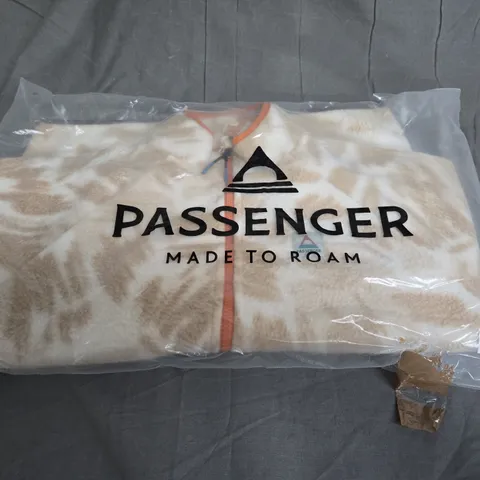 BAGGED PASSENGER FULL ZIP SHERPA FLEECE SIZE XS